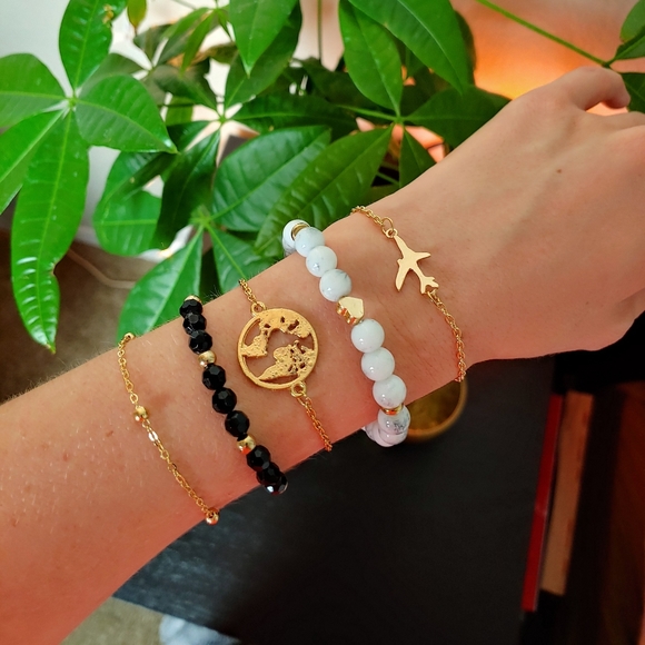 Love • Travel • Earth ♡ 5 piece bracelet set - Picture 4 of 4